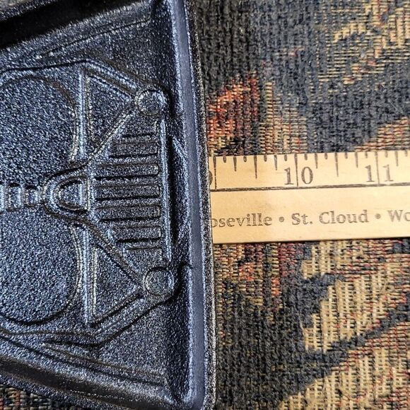 Star Wars Darth Vader Baking Skillet - Picture 6 of 6